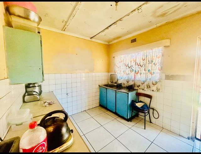 3 BEDROOM HOUSE FOR SALE IN VANDERBIJLPARK CW 5
